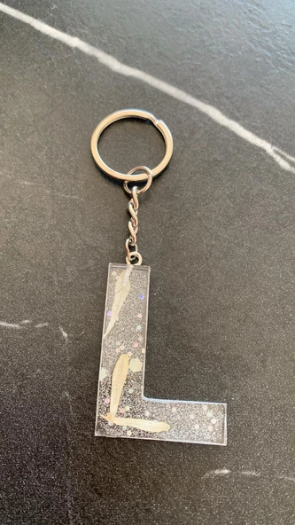 L Harfi Şeffaf Epoksi Simli Kurutulmuş Papatya Yapraklı Gümüş Aksesuarlı Anahtarlık El Yapımı - Resim 8