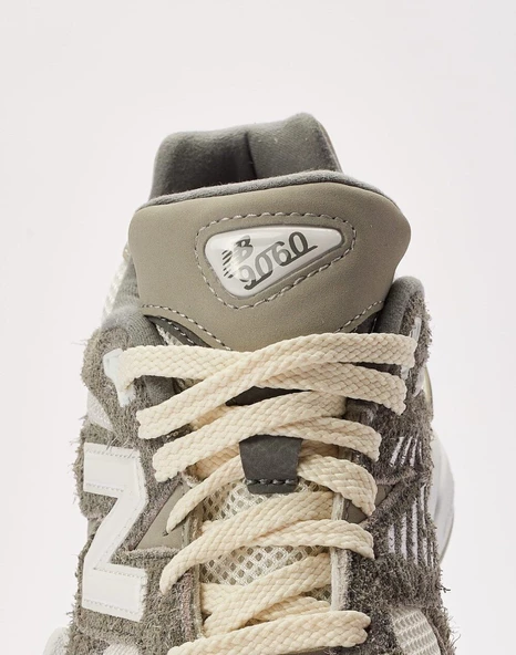 New Balance 9060 'Grade School' - 6