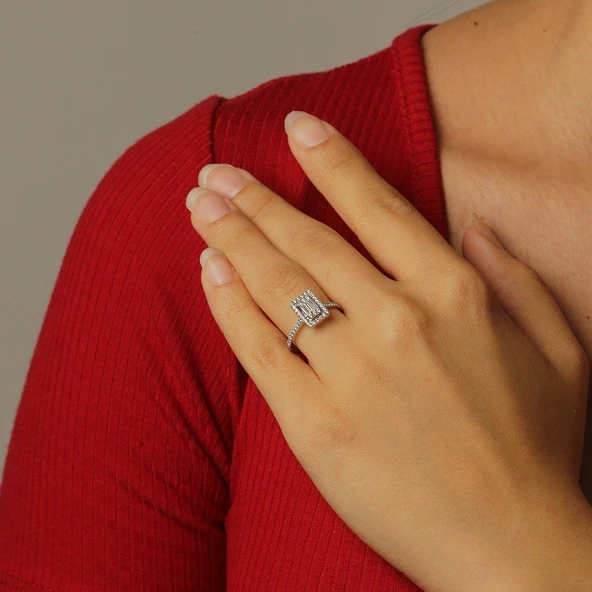 Beyaz Altın Baget Taşlı Yüzük ürün görseli 1