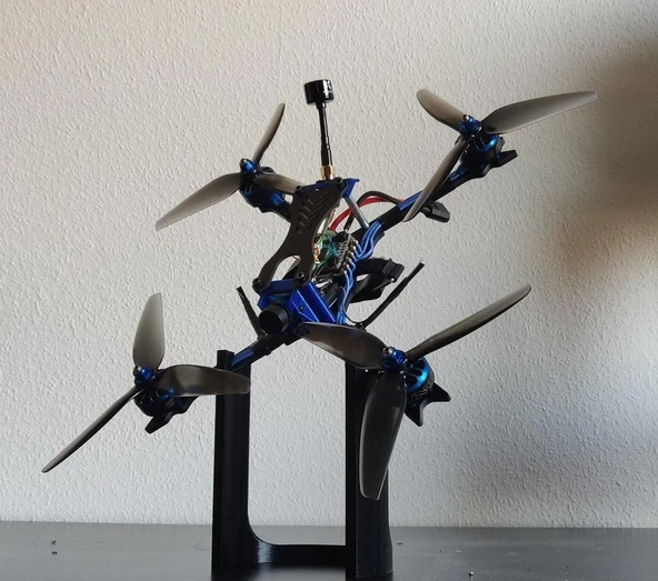 Menü Yarış Drone Standı Plastik Aparat